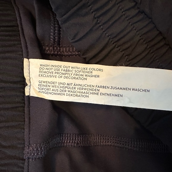 Peloton Double Layer Run Shorts Women’s M Navy Blue Running Track Field Sports - Picture 8 of 8